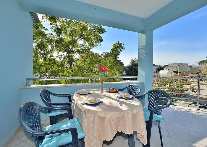 Sara بيتريتْشاني