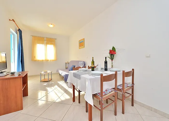 Sara شقة بيتريتْشاني