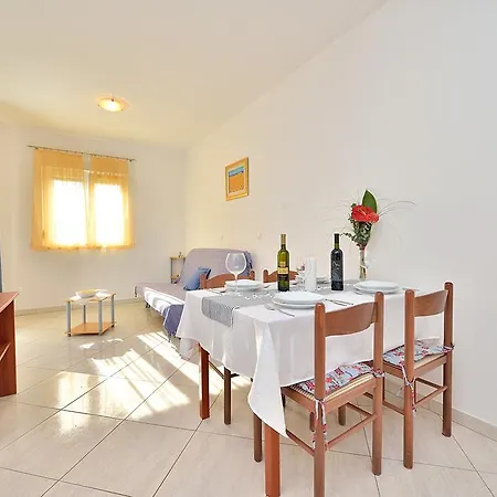 Sara Apartman Petrčane