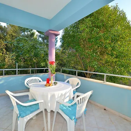 Sara Apartman Petrčane