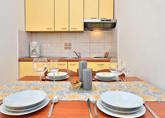 Διαμέρισμα Sara *